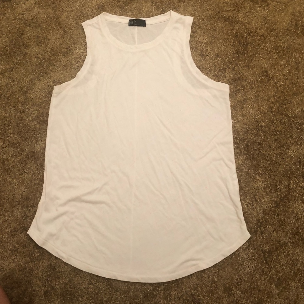 Relaxed tank white shirt